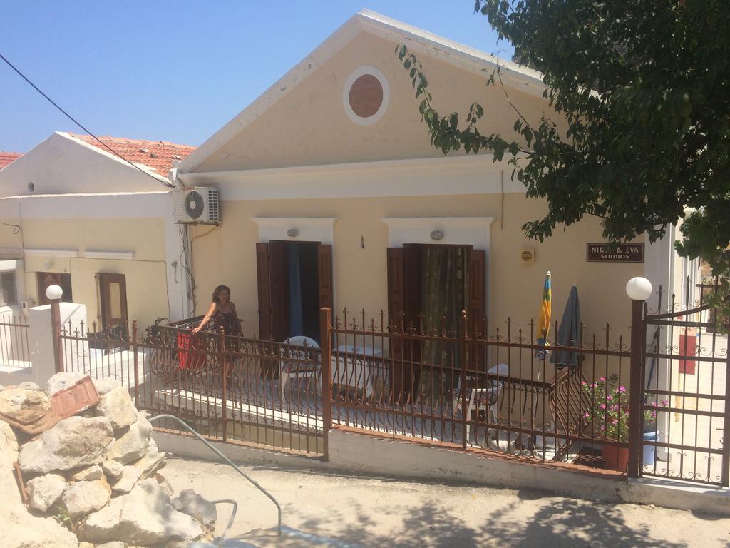 Nikos And Eva Studios Сімі Екстер'єр фото